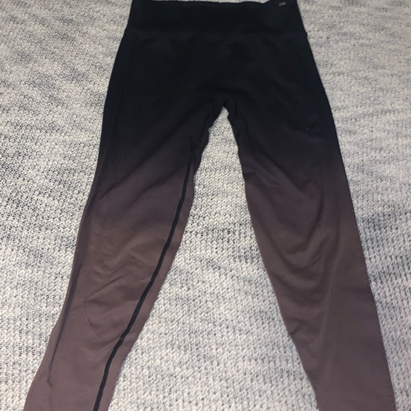 7 PAIR BUNDLE PINK VICTORIA’S SECRET SEAMLESS LEGGINGS IN VARIOUS COLORS -MEDIUM - Picture 10 of 15